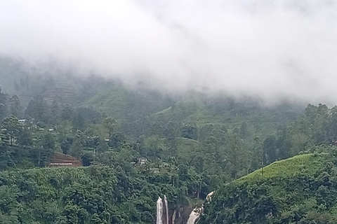 Kandy: Tea estate Factory & Waterfalls, Ambuluwawa tour