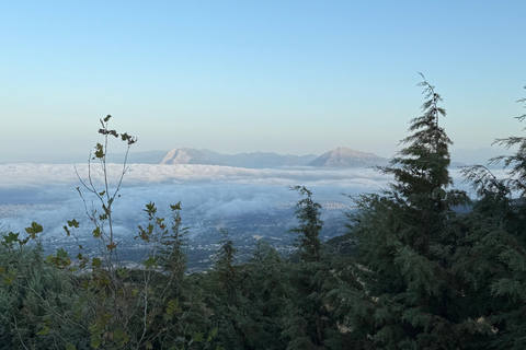 Patras : lever du soleil au mont Panachaiko en Jeep et petit-déjeuner grecPatras : lever du soleil au mont Panachaiko en 4x4 et petit-déjeuner grec