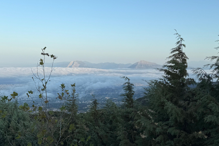 Patras : lever du soleil au mont Panachaiko en Jeep et petit-déjeuner grecPatras : lever du soleil au mont Panachaiko en 4x4 et petit-déjeuner grec