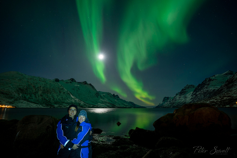 Tromsø : Excursion aux aurores boréales avec dîner et boissons chaudesTromsø : Visite des aurores boréales avec dîner et boissons chaudes