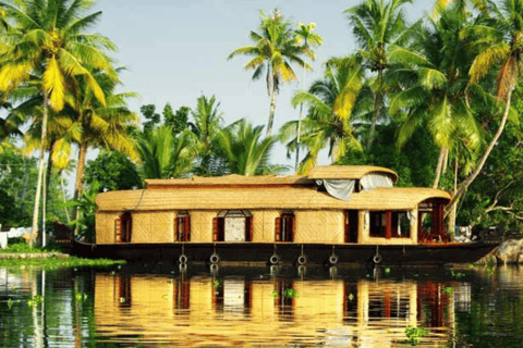 海得拉巴：柯钦 3 日游（含机票和酒店）海得拉巴：3 天科钦之旅（含机票和酒店）