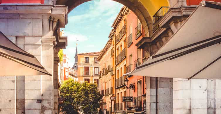 Madrid: Welcome to Madrid Guided Walking Tour in English photo 3