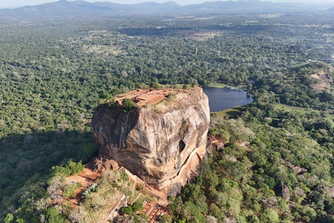 8-Day Sri Lanka Cultural, Hill Country &amp; Beach Tour