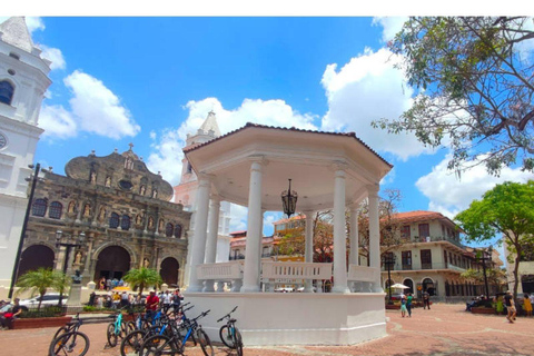 City Tour in a Diablo Rojo through Panama City City Tour in Diablo Rojo through Panama City