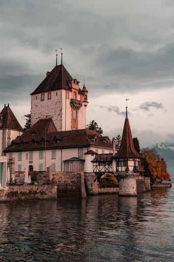 Interlaken: Thunersee – 3-Schlösser-Tour mit Eintrittskarten