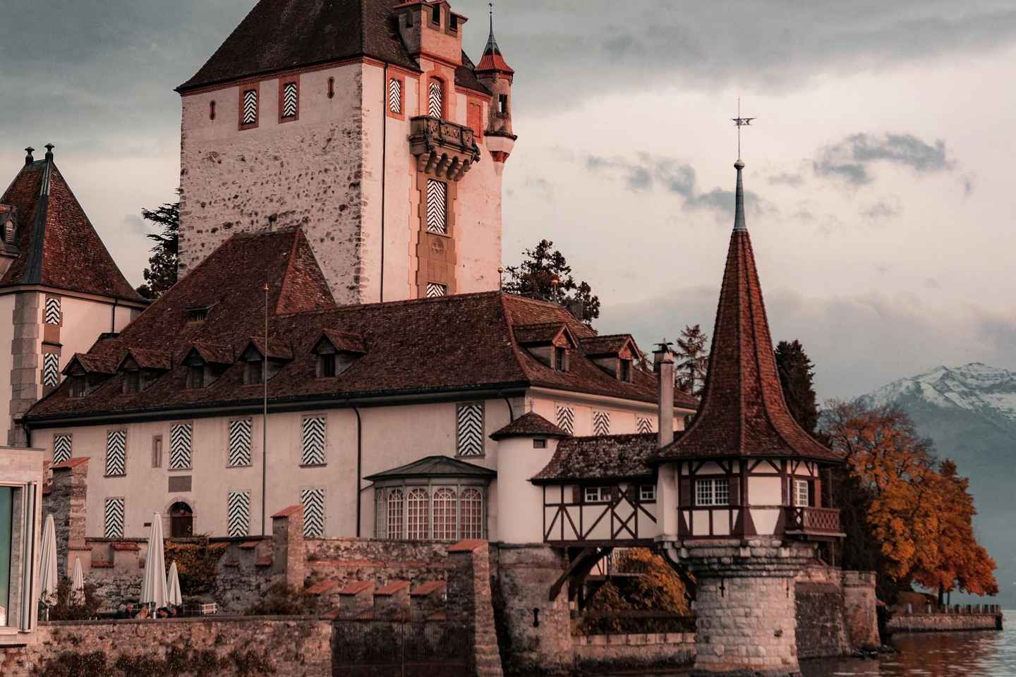 Interlaken: Lake Thun - 3 Castles Tour with Entry Tickets - Interlaken: Lake Thun - 3 Castles Tour with Entry Tickets
