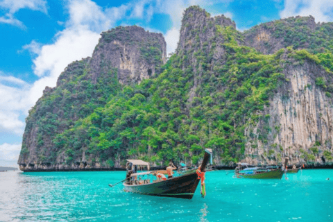 Phuket: Passeio de lancha ou catamarã pelas ilhas Phi Phi e KhaiPhuket: Passeio de catamarã pelas ilhas Phi Phi e Khai