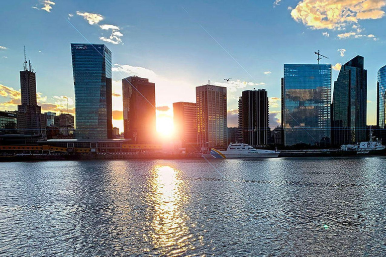 布宜诺斯艾利斯：含开放式酒吧的拉普拉塔河日落巡游1 小时游览