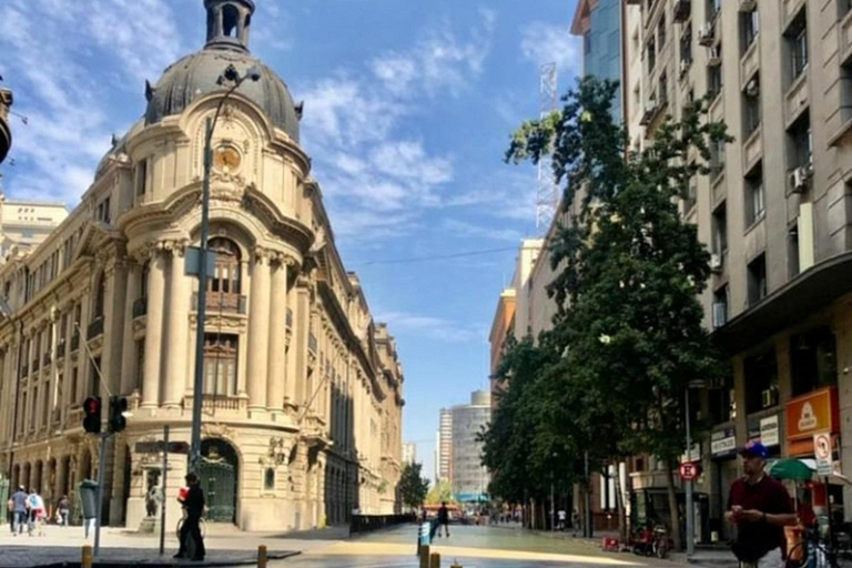 Visite à pied comme un habitant de la ville de SantiagoVisite à pied de la ville de Santiago