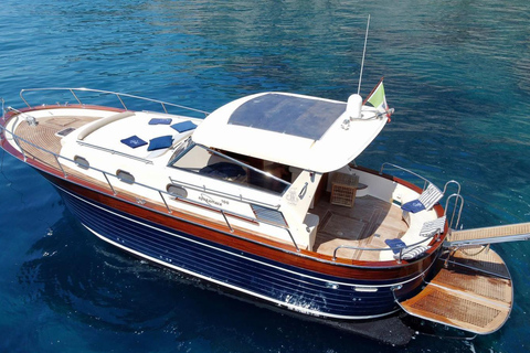 Capri Coast Tour: Private Boats Experience & Transfer Option Medium-Boat Tour only, Without Transfer