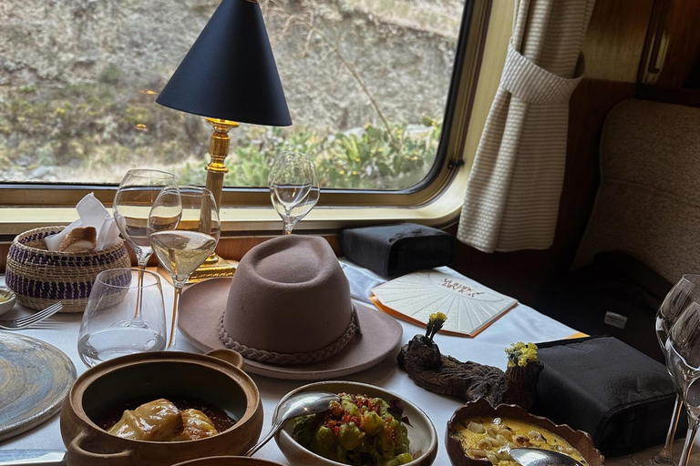 Cusco: Hiram Bingham Round Trip Luxury Train to Machu Picchu Hiram Bingham One Way & Vistadome Observatory Return