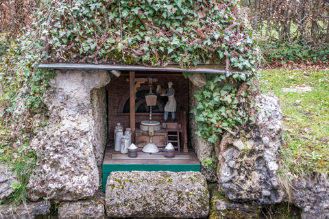 Skip-the-line Hellbrunn Palace Trick Fountains Salzburg Tour 3-hour: Hellbrunn Palace & Trick Fountains with Transfer