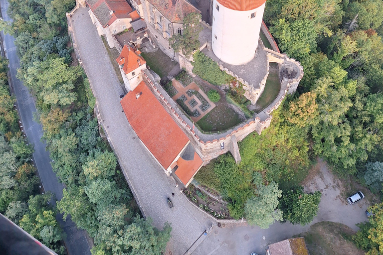From Prague: Balloon ride with Champagne & Picnic