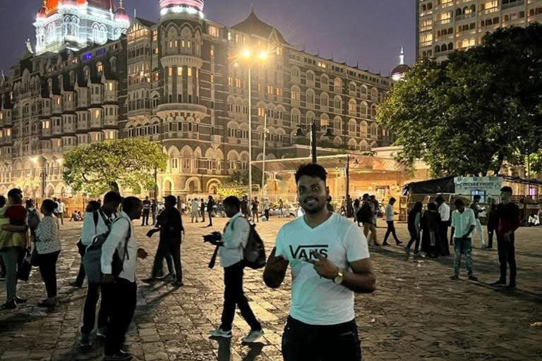Mumbai Night Tour: Colaba, CSMT, Marine Drive & Night Club