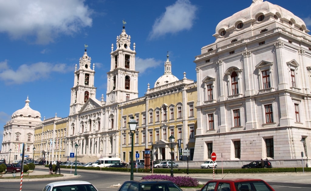 Sintra Óbidos Baleal Peniche Mafra Dagtocht vanuit Lissabon GetYourGuide