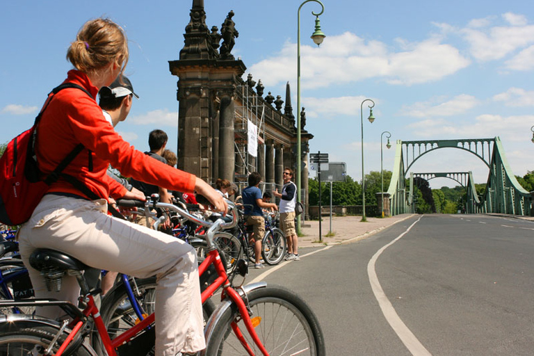 Visite à vélo des jardins et palais de Potsdam au départ de BerlinVisite de groupe en anglais