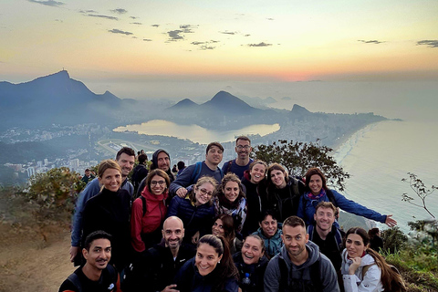 Najpiękniejszy wschód słońca na świecie – wycieczka z przewodnikiem na Morro Dois Irmãos