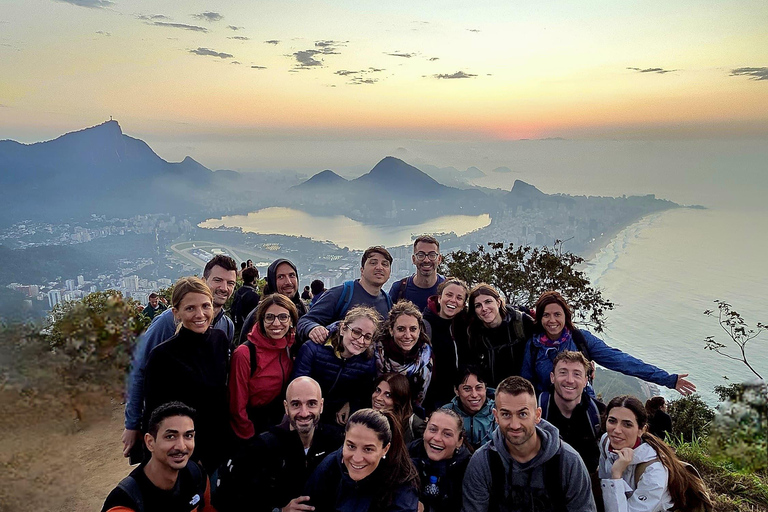 Najpiękniejszy wschód słońca na świecie – wycieczka z przewodnikiem na Morro Dois Irmãos