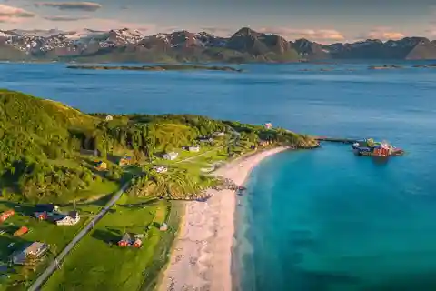 Senja Island: 4x4 Day Tour with Overlanding Senja