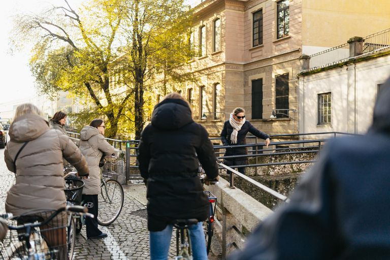 Descubre Milán paseo guiado en bicicleta de 3 horasDescubra el paseo en bicicleta guiado de 3 horas de Milán en inglés