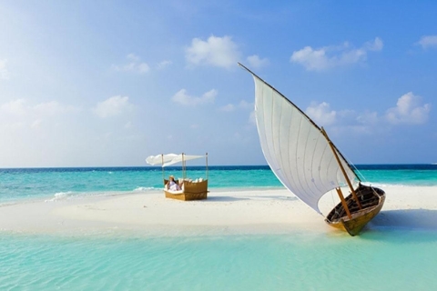 Wyspa więzienna i romantyczna piaszczysta ławica Nakupenda: Zanzibar.