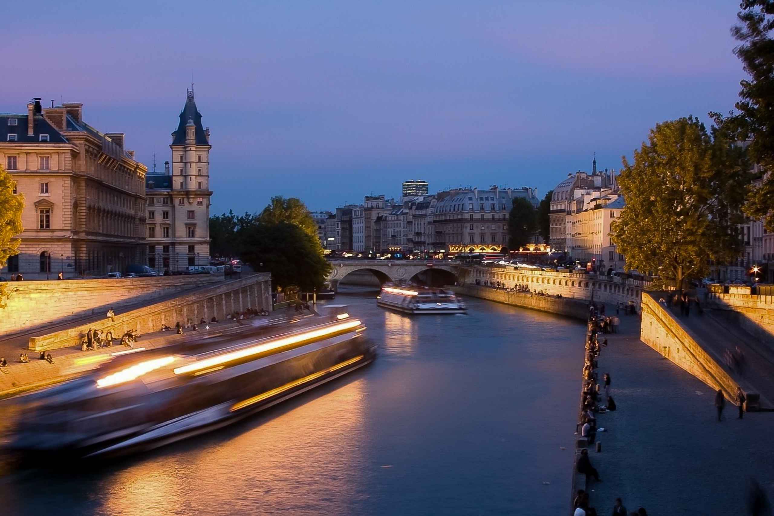 Сена на французском. Река сена во Франции. Река сена в Париже. Набережные Сены во Франции. La seine (река сена) Франция.