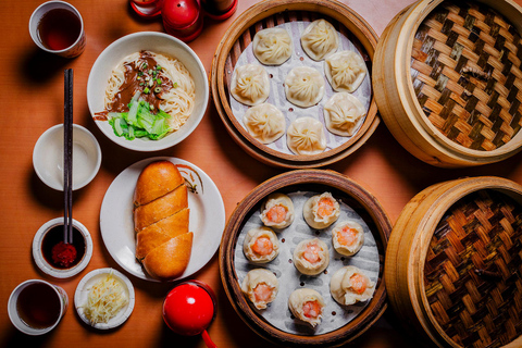 Taipei: Formosa Flavours Food Tour with 12+ Tastings