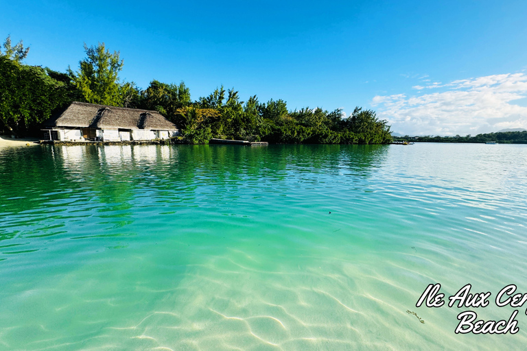 Mauritius: Ile aux Cerfs Catamaran Lagoon Experience + BBQ