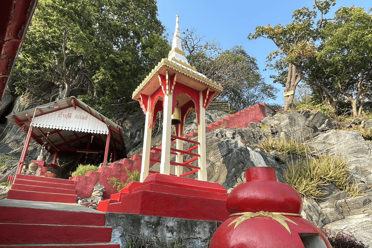 Pattaya: Koh Si Chang Highlights Day Tour with Hotel Pickup