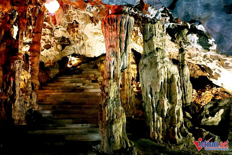 Hanoi: Trang An UNESCO, Mua Cave, Hoa Lu or Dich Long Pagoda GROUP: Hoa Lu, Trang An UNESCO BOAT, Mua Cave, Buffet, Cycle