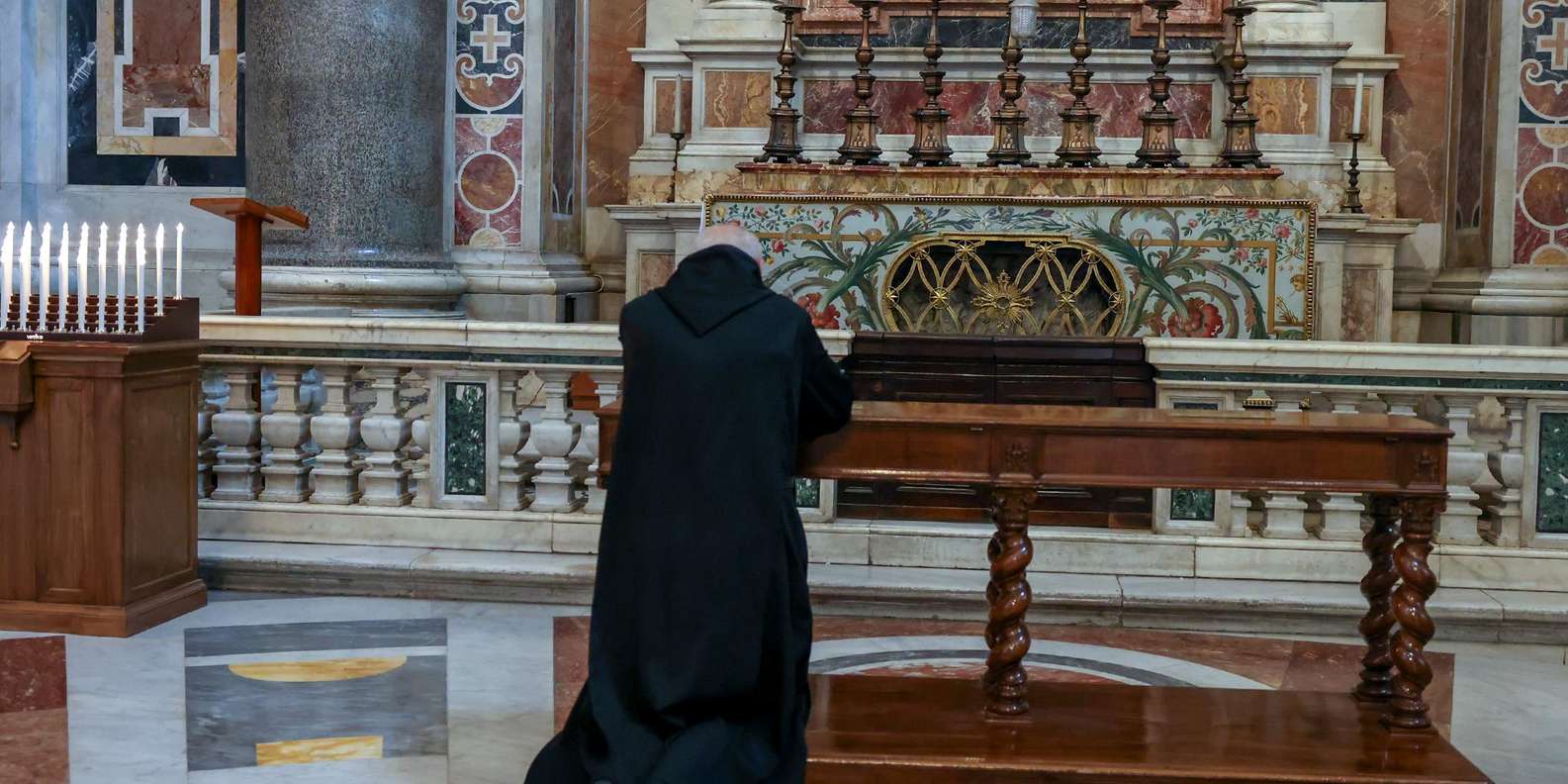 Rome: St. Peter's Basilica, La Pietà, Papal Tombs and Dome