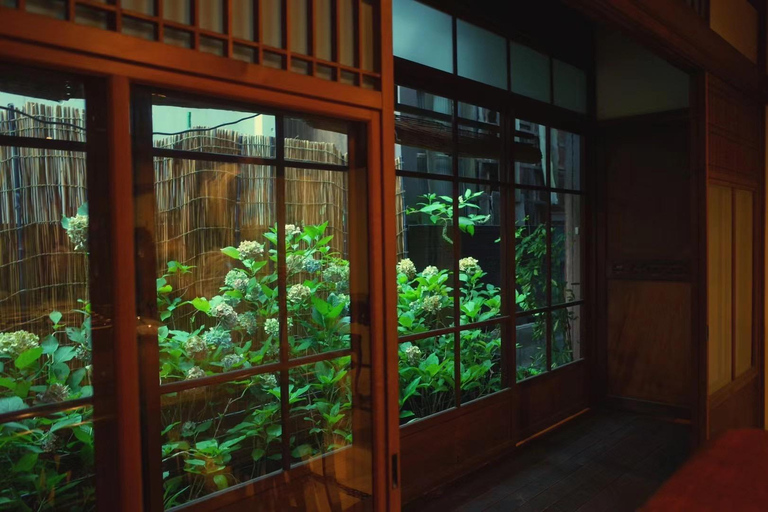 Kyoto: Japanese Calligraphy Experience in a Historic House