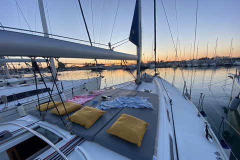 Bay of Cadiz - Private trip on a 15-meter sailboat - Bay of Cadiz - Private Sailboat Trip - for 6 Persons