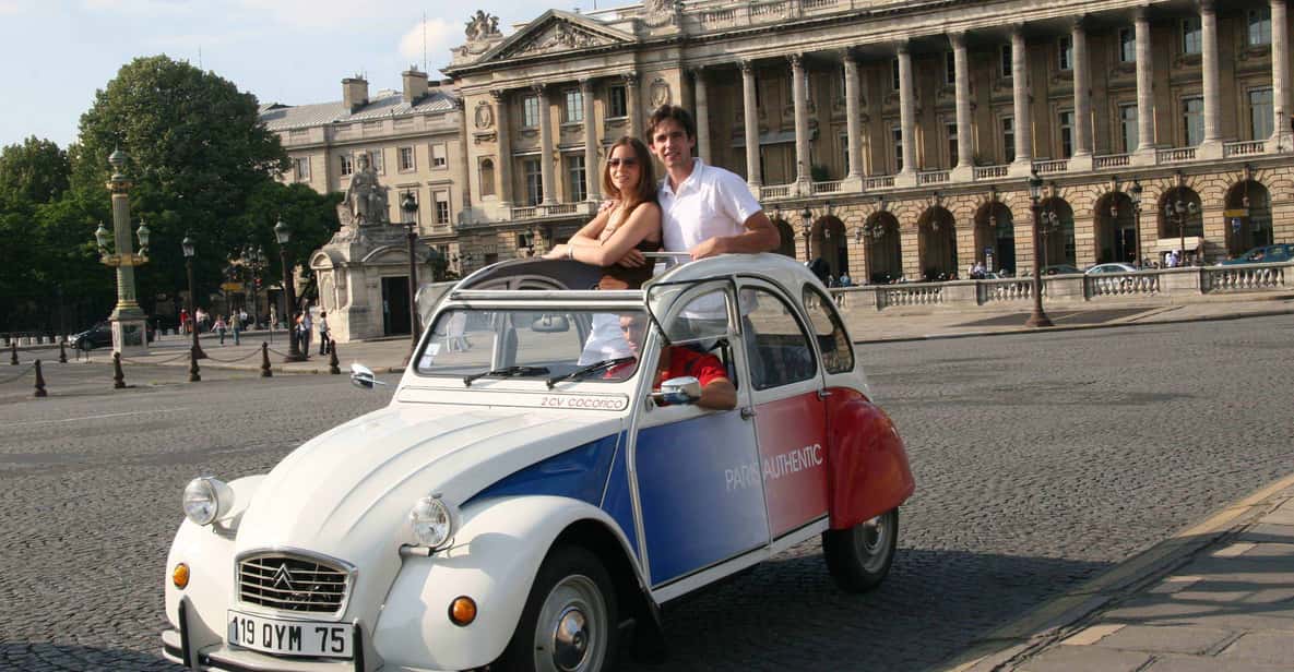 Highlights of Paris: Private 6-Hour Vintage 2CV Tour