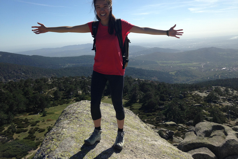Madrid: Excursión de un día con transporte para hacer senderismo y visitar Segovia