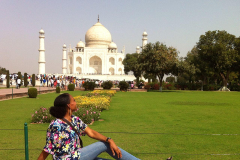 From Delhi: Taj Mahal Sunrise, Agra Fort & Baby Taj Day Tour Tour with Private Car, Driver, Guide, Lunch & Entry Tickets
