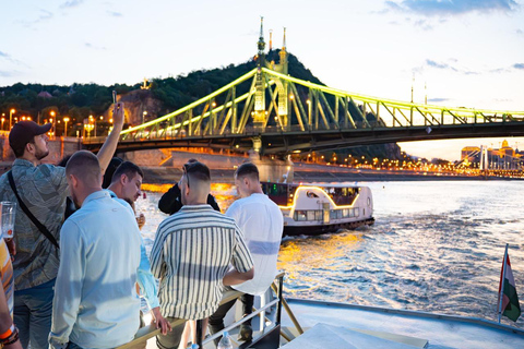 Budapest: 60-Minute Sightseeing Cruise on the Danube Evening Budapest: 60-Minute Sightseeing Cruise on the Danube