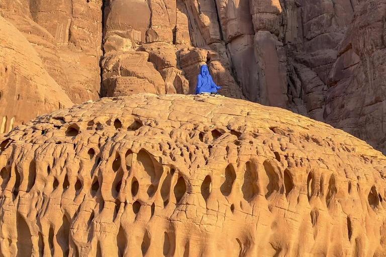 AlUla: Hegra, Elephant Rock and Old Town Day Tour