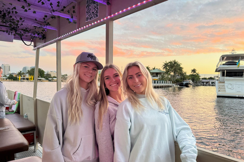 Fort Lauderdale: Private Party Boat Charter for Up to 22 3-Hour Private Charter for Up to 22