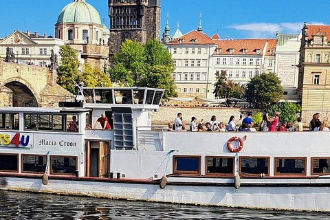 Prague: 1-Hour Prosecco Party Cruise with Unlimited Prosecco