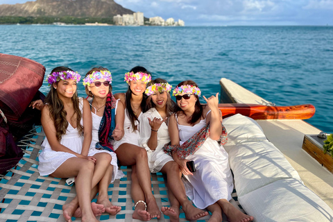 Waikiki: Authentic Hawaiian Cultural Sail (Sunset Voyage) Evening Sunset Voyage (Private)