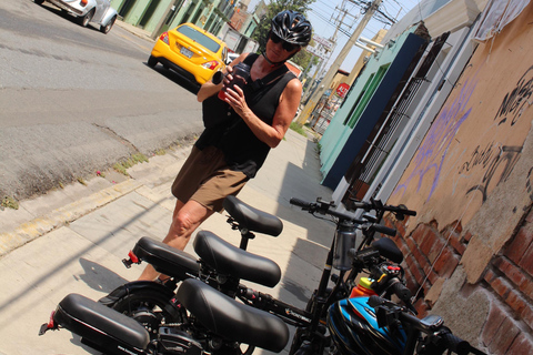 Electric bike gastronomic tour through Oaxaca.