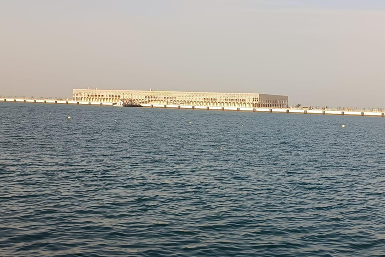 From Doha Airport: Private Guided City Tour