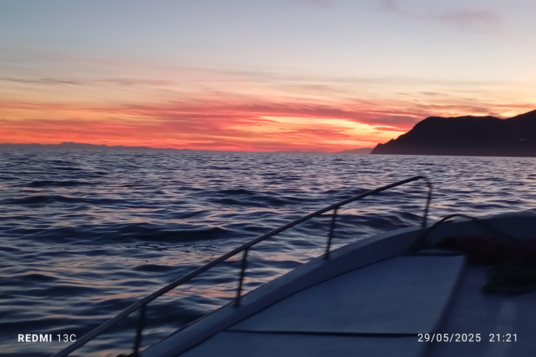 Vernazza: morning tour-afternoon-sunset aperitiv cruise tour 2-Hour Tour