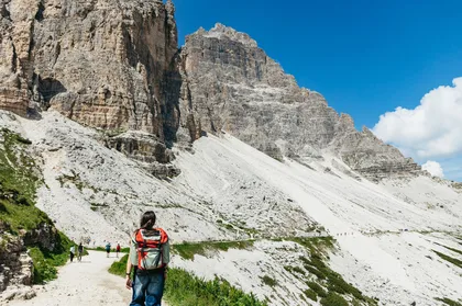 Von Venedig aus: Dolomiten und Pragser Wildsee Tagestour mit dem Minivan
