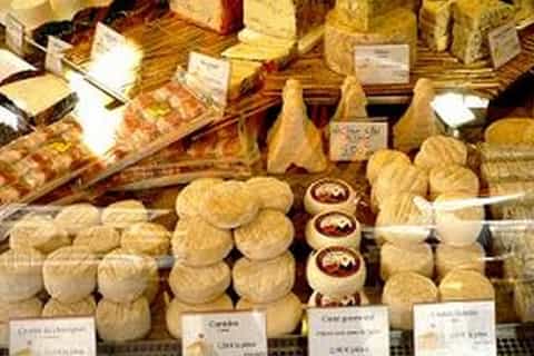 montmartre 3hour local gastronomy tour with tastings