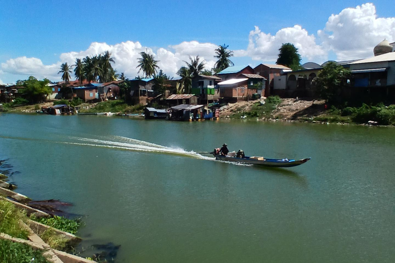 Battambang: Full-Day Tour with Hotel Pickup