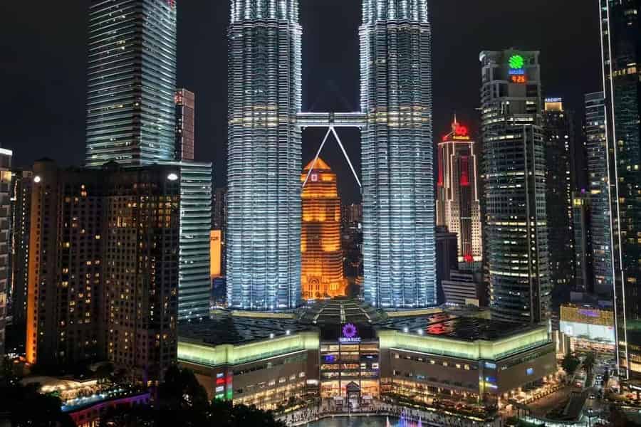 Kuala Lumpur: Tickets für die Petronas Twin Towers. Foto: GetYourGuide Kuala Lumpur: Tickets für die Petronas Twin Towers. Foto: GetYourGuide