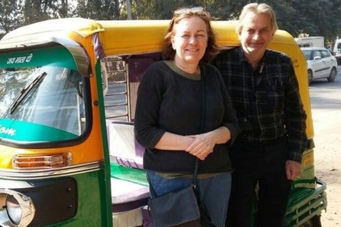 Excursión Privada en Tuk Tuk por la Vieja y la Nueva Delhi con AlmuerzoNueva y Vieja Delhi Tour Privado en Tuk Tuk en Coche con Conductor