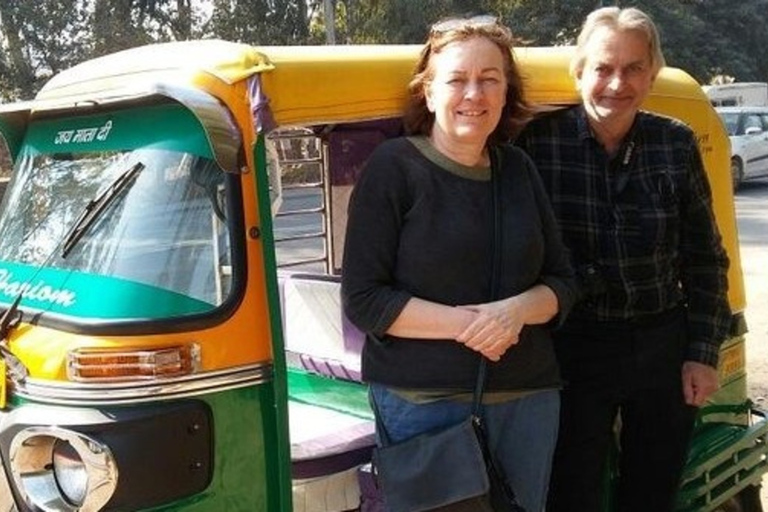 Excursión Privada en Tuk Tuk por la Vieja y la Nueva Delhi con AlmuerzoNueva y Vieja Delhi Tour Privado en Tuk Tuk en Coche con Conductor